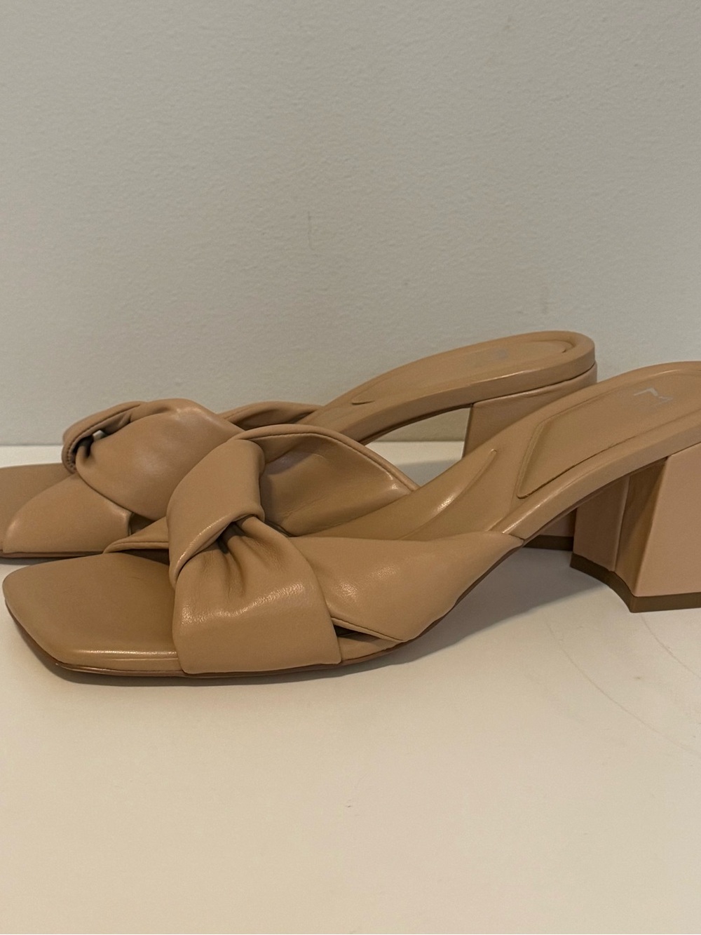 Marc Fisher Knot-Detail Nude Block Heel Sandals — 10 — EUC